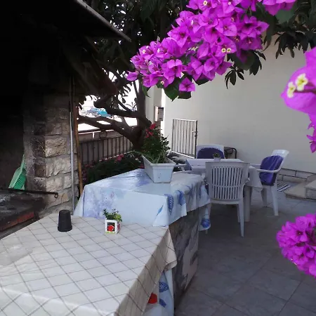 Apartman In 31103 *