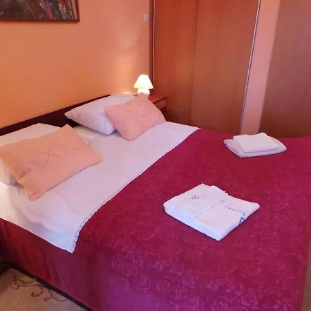 In 31103 Biograd na Moru